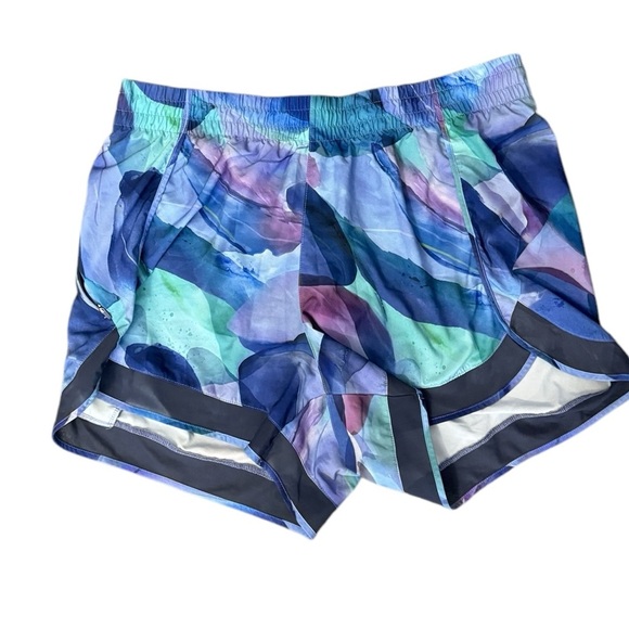 Athleta Printed Mesh Racer Run Shorts Size 1X - Picture 2 of 5